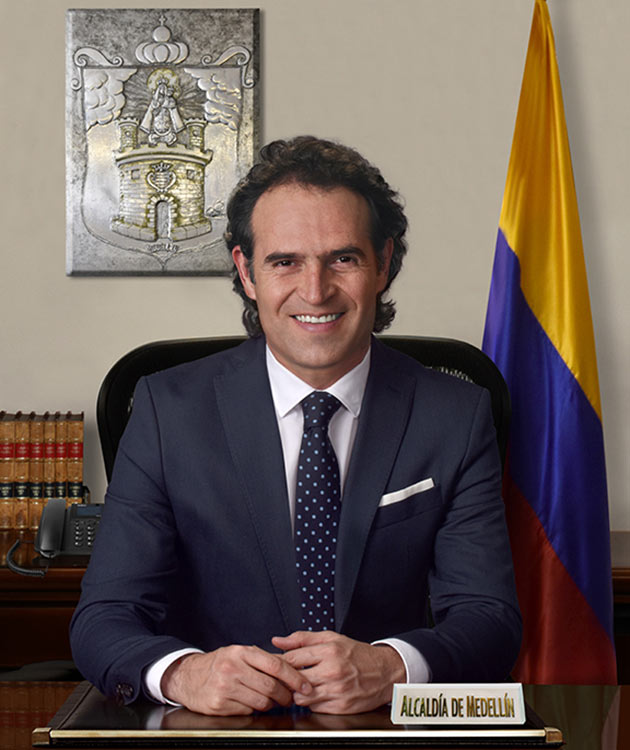 Federico Gutiérrez - Alcalde de Medellín Colombia por el Movimiento Creemos - Fotógrafo de Políticos