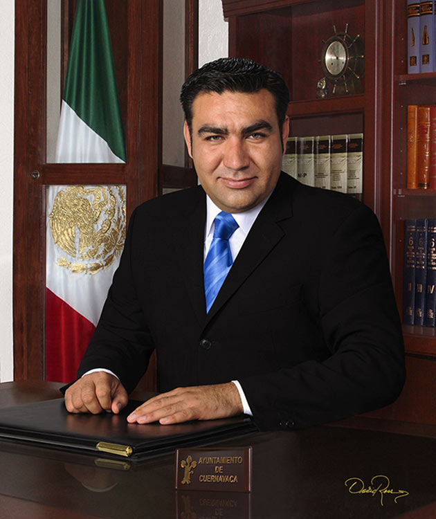 Joaquín Roque González Cerezo - Presidente Municipal de Cuernavaca 2009 - David Ross - Fotógrafo de Presidentes Municipales