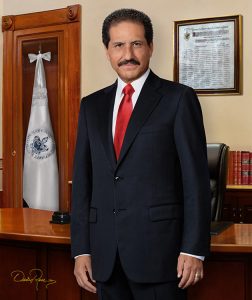 José Alfonso Esparza Ortiz - Rector de la Universidad de Puebla - David Ross - Fotógrafo de Académicos